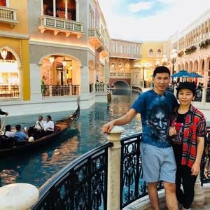 Meet your Posher, Moogii